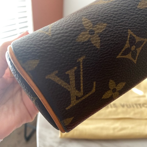 Louis Vuitton Monogram Recital - Picture 4 of 5